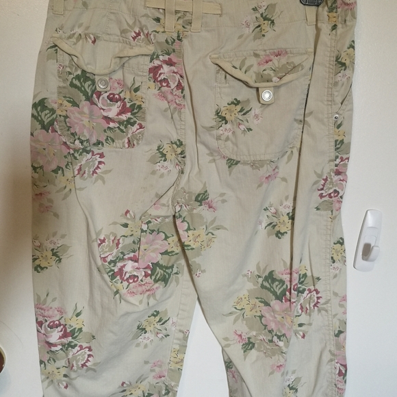 Capri's - Picture 2 of 4